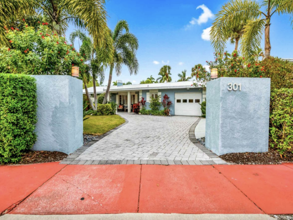 Lido Key Vacation House with Pool Near St. Armands Circle